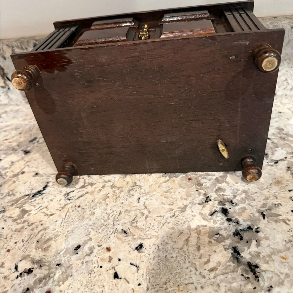 Vintage London Leather Musical Jewlery box